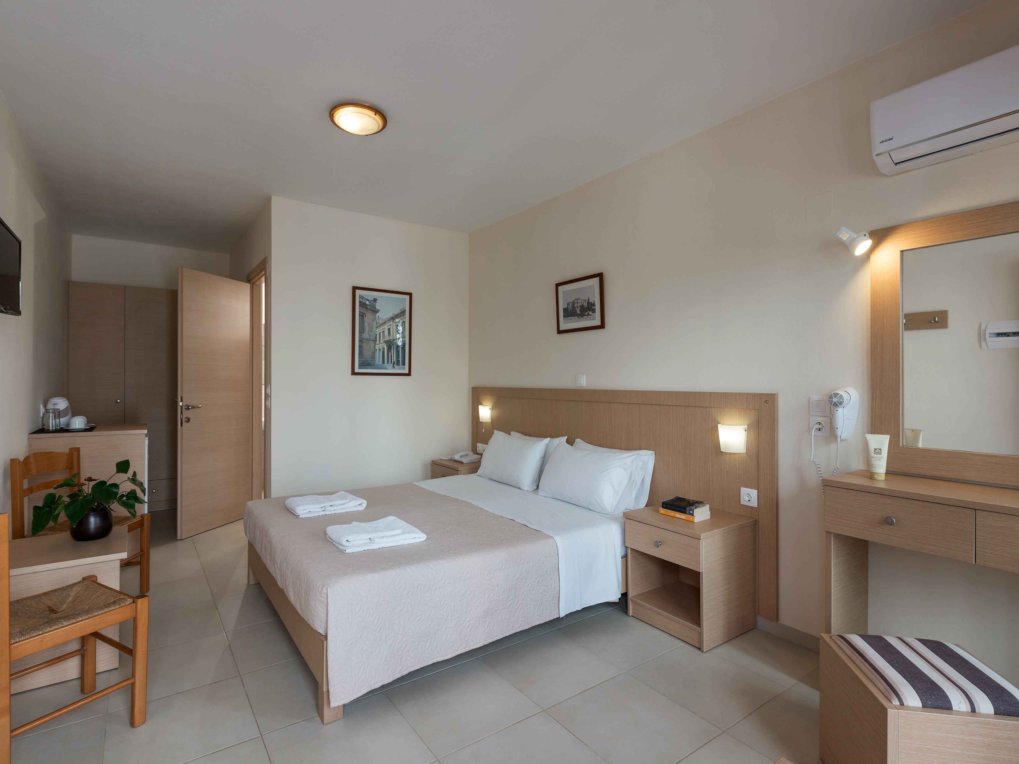 Thalassi Hotel Rethymno  ภายนอก รูปภาพ