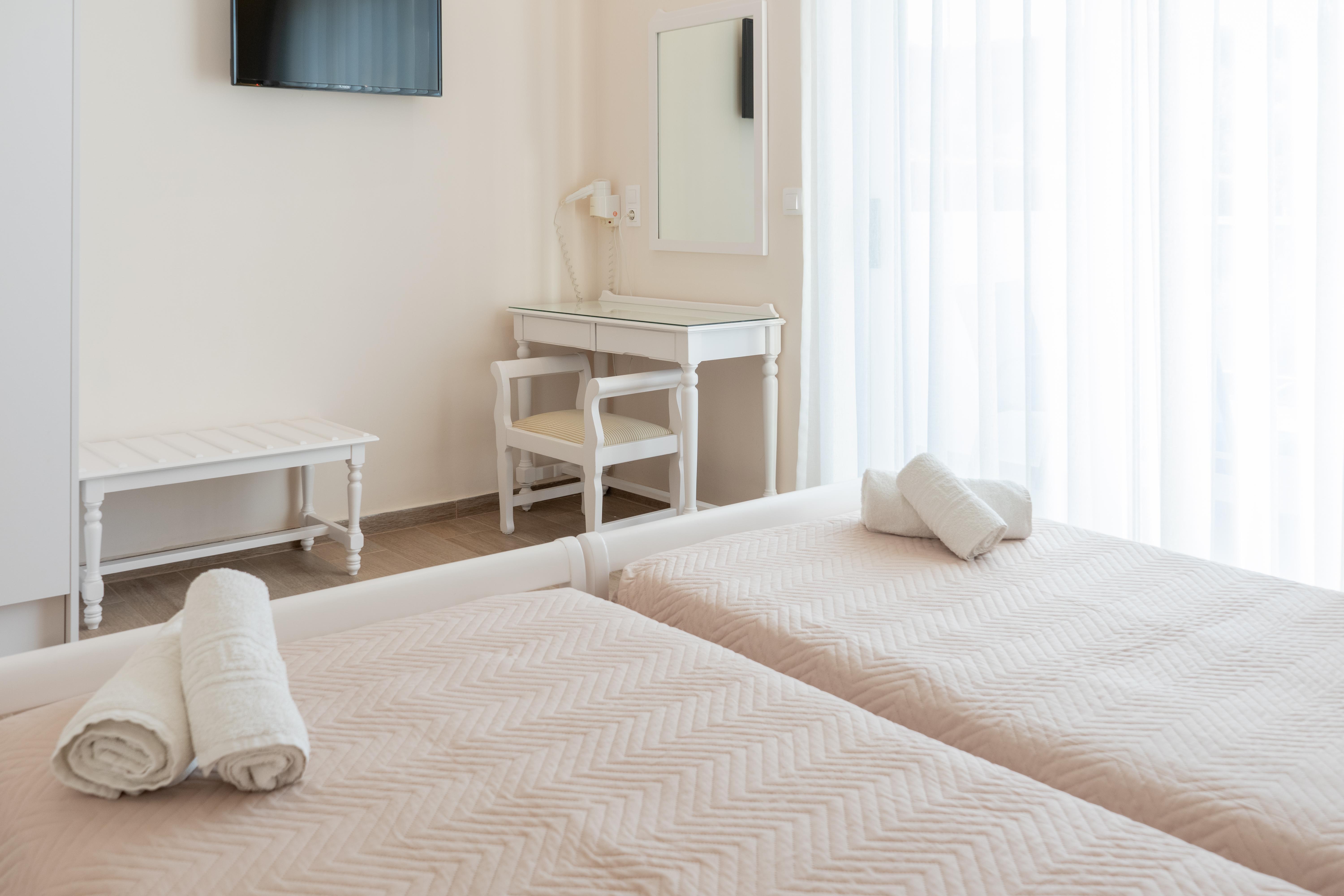 Thalassi Hotel Rethymno  ภายนอก รูปภาพ